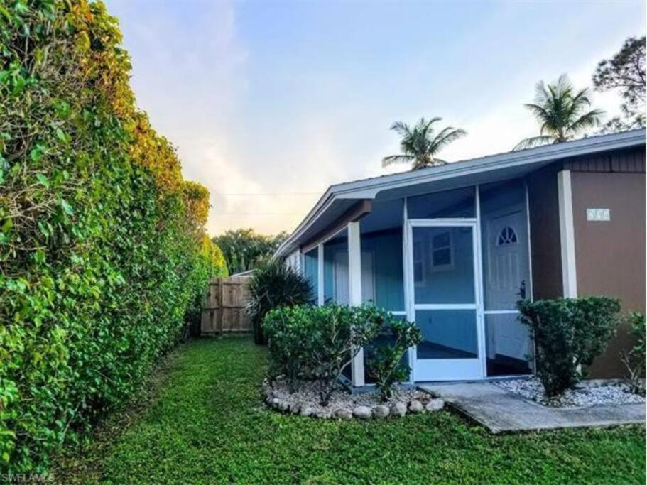 5 O'Clock Somewhere Near Beach With Fenced Doggie Area Apartment Naples Exterior photo